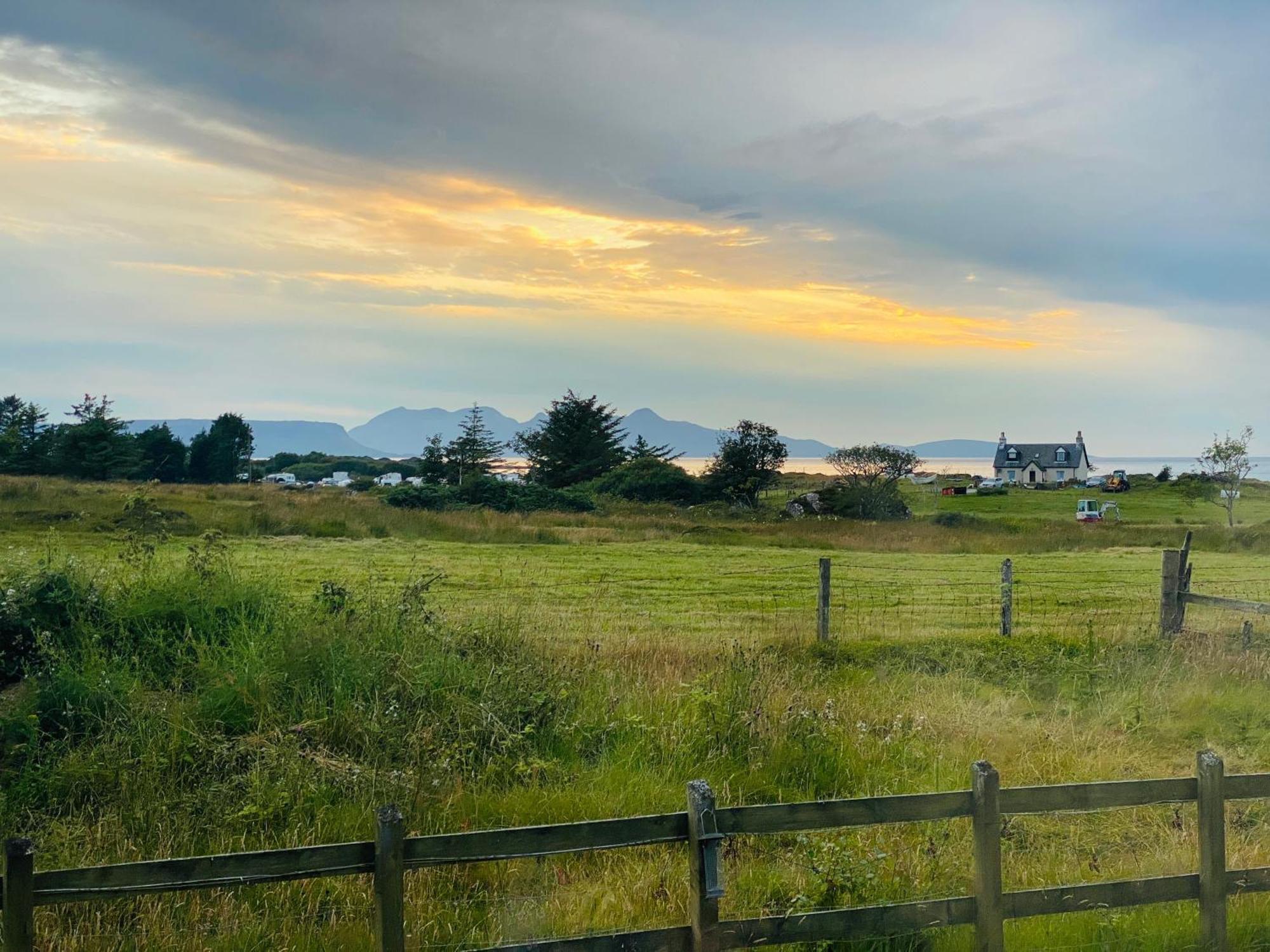 The Sheiling Holiday Home With Gorgeous Views Over The Isles Arisaig Kültér fotó